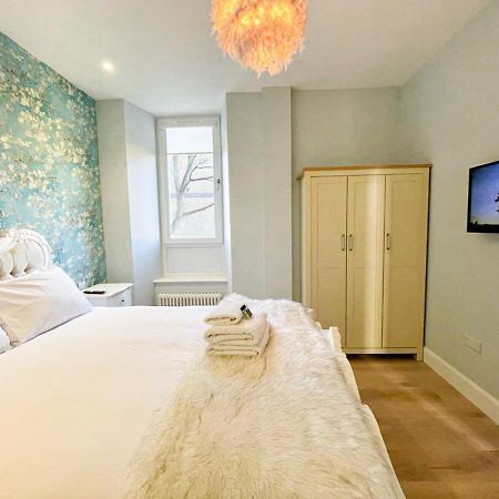 Beautiful 2Br, Private Entry In Vibrant Leith Appartement EDI Buitenkant foto